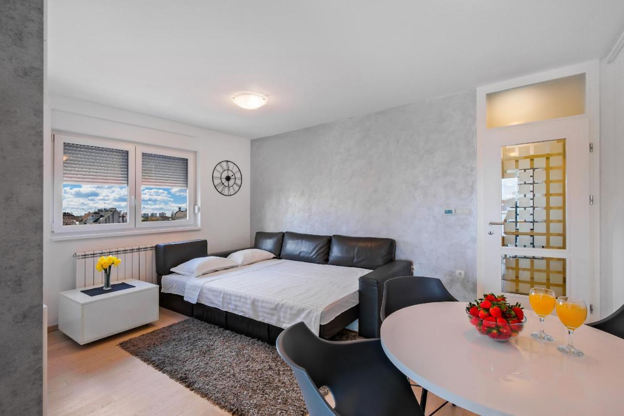 Apartment Zagreb, 0-24, Self Service Check-In, Free Parking Bagian luar foto